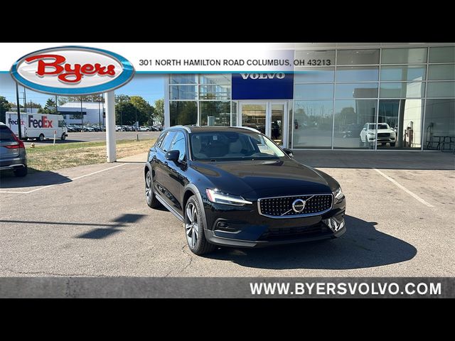 2025 Volvo V60 Cross Country Plus