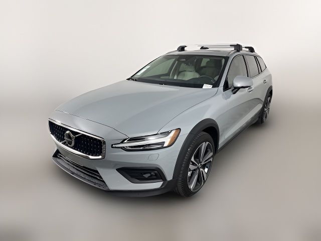 2025 Volvo V60 Cross Country Plus