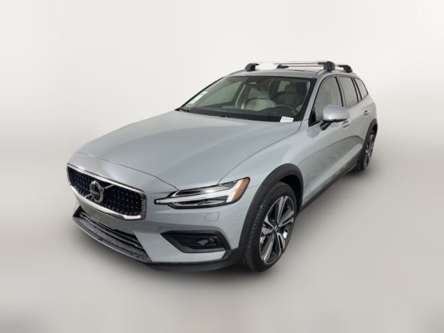 2025 Volvo V60 Cross Country Plus