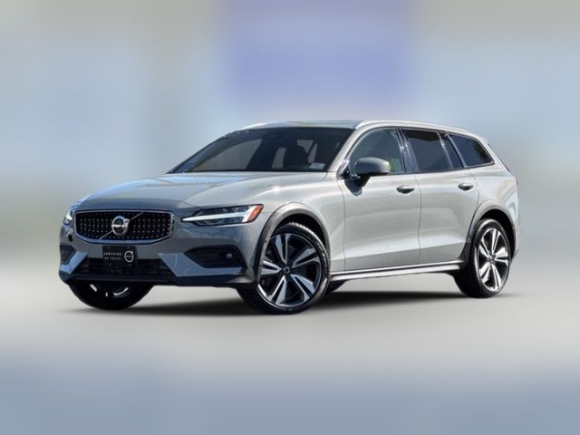 2025 Volvo V60 Cross Country Plus