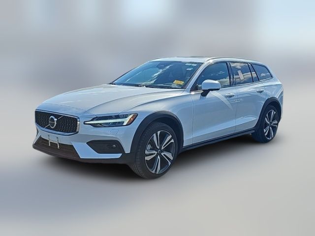 2025 Volvo V60 Cross Country Plus
