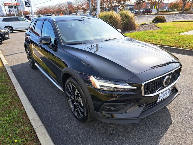 2025 Volvo V60 Cross Country Ultra