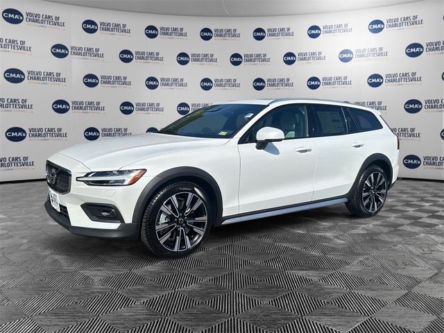 2025 Volvo V60 Cross Country Ultra