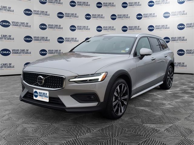 2025 Volvo V60 Cross Country Ultra