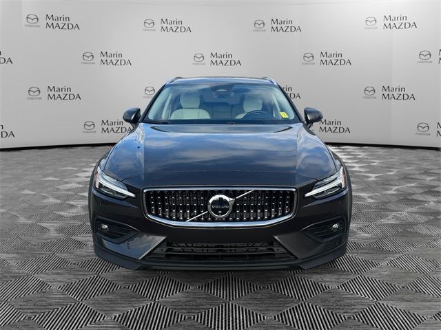 2025 Volvo V60 Cross Country Ultra