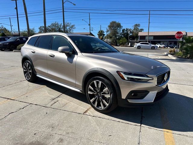 2025 Volvo V60 Cross Country Ultra