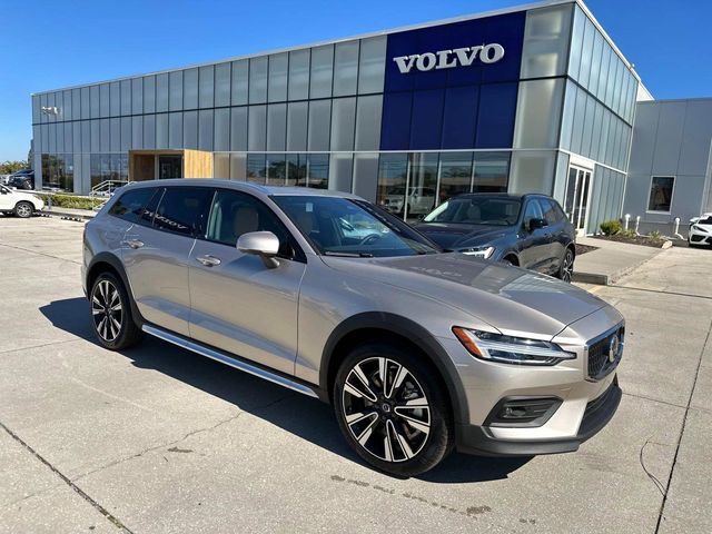 2025 Volvo V60 Cross Country Ultra