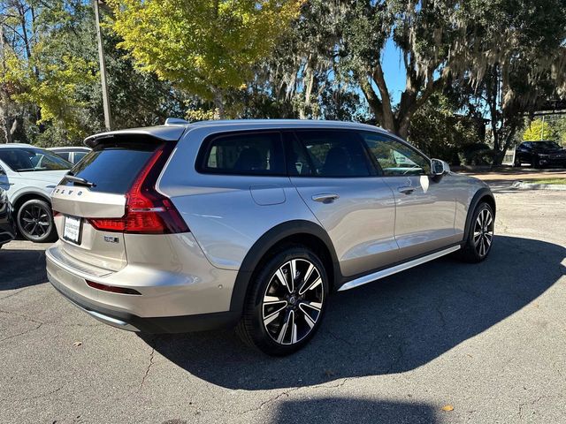 2025 Volvo V60 Cross Country Ultra