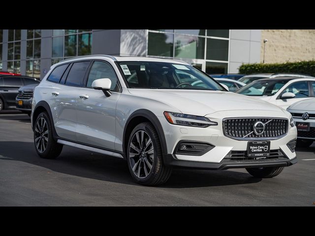 2025 Volvo V60 Cross Country Ultra