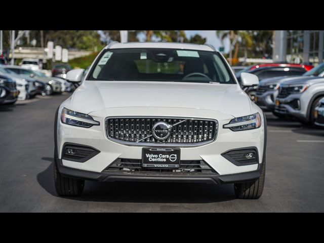 2025 Volvo V60 Cross Country Ultra