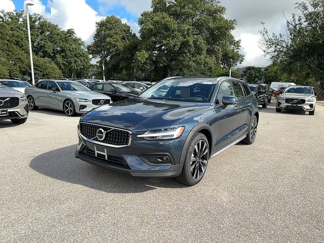 2025 Volvo V60 Cross Country Ultra