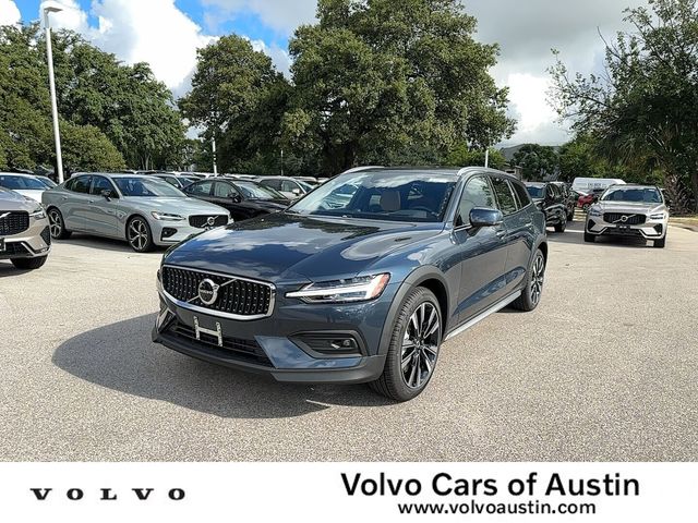 2025 Volvo V60 Cross Country Ultra