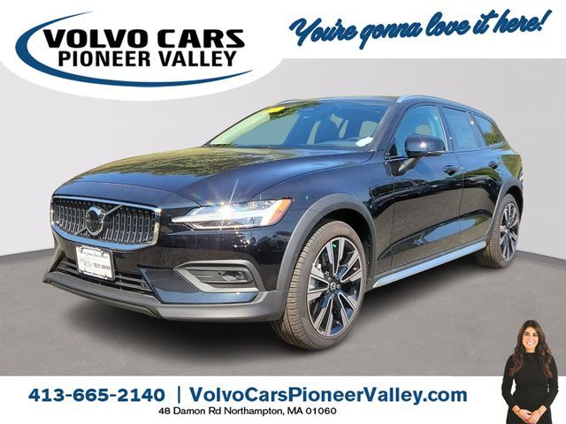 2025 Volvo V60 Cross Country Ultra