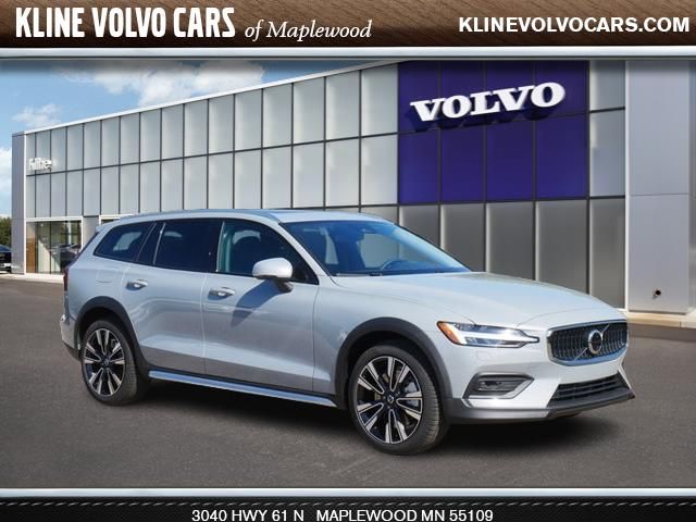 2025 Volvo V60 Cross Country Ultra