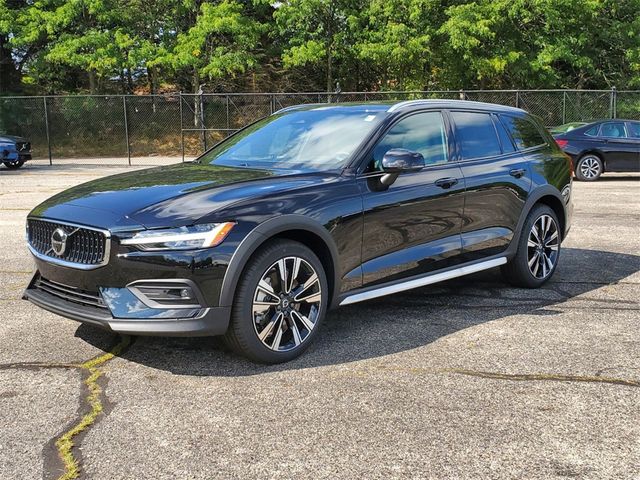 2025 Volvo V60 Cross Country Ultra