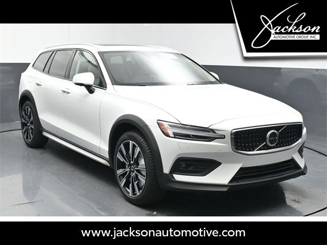 2025 Volvo V60 Cross Country Ultra