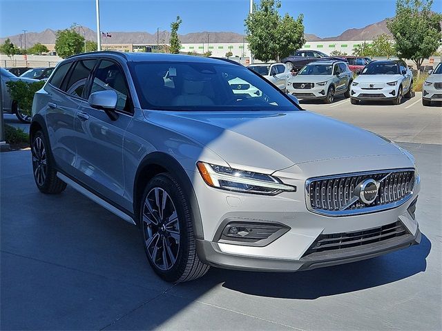 2025 Volvo V60 Cross Country Ultra