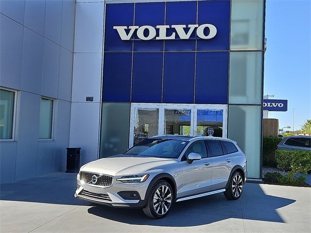 2025 Volvo V60 Cross Country Ultra