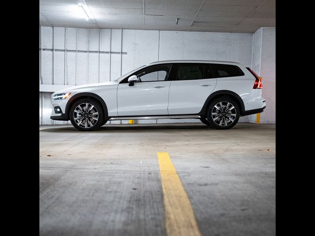 2025 Volvo V60 Cross Country Ultra