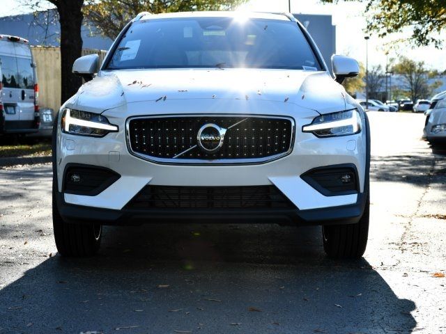 2025 Volvo V60 Cross Country Ultra