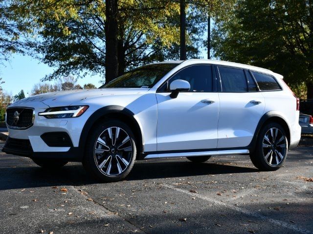 2025 Volvo V60 Cross Country Ultra