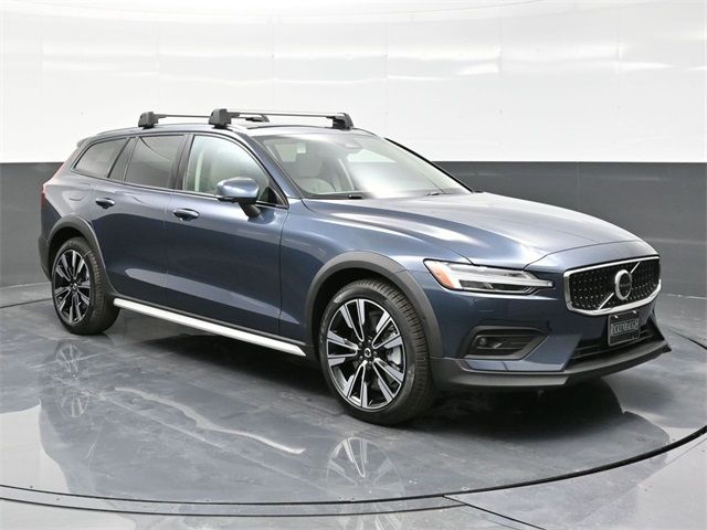 2025 Volvo V60 Cross Country Ultra