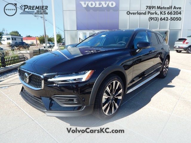 2025 Volvo V60 Cross Country Ultra