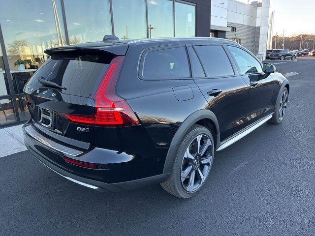 2025 Volvo V60 Cross Country Ultra