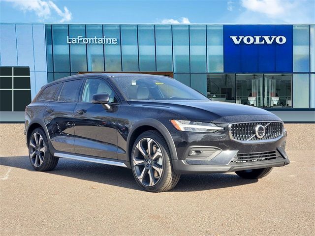 2025 Volvo V60 Cross Country Ultra