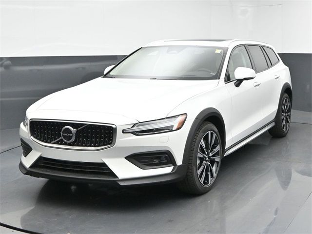 2025 Volvo V60 Cross Country Ultra