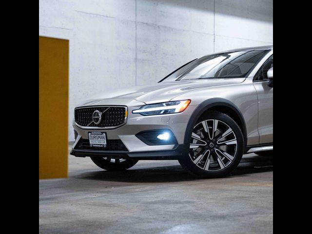 2025 Volvo V60 Cross Country Ultra