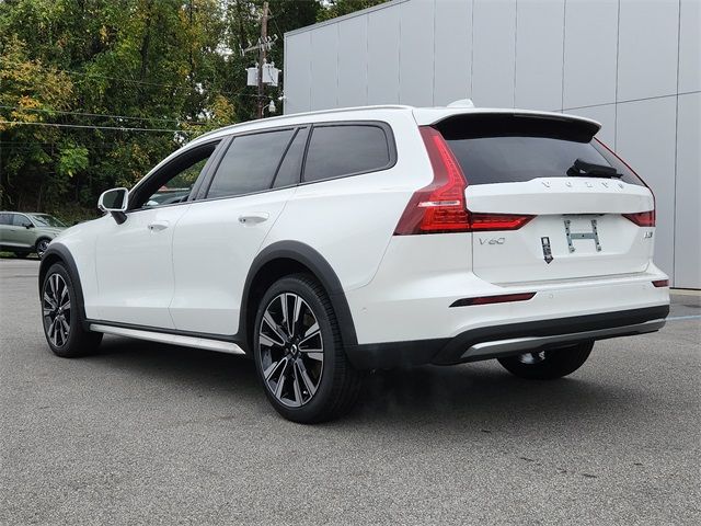 2025 Volvo V60 Cross Country Ultra