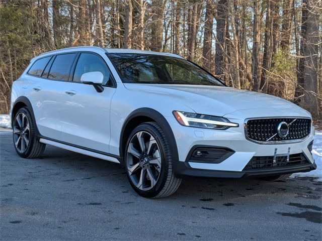 2025 Volvo V60 Cross Country Ultra