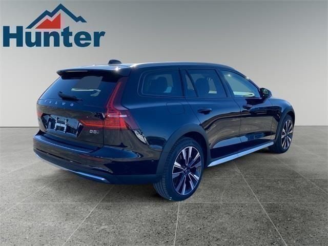 2025 Volvo V60 Cross Country Ultra