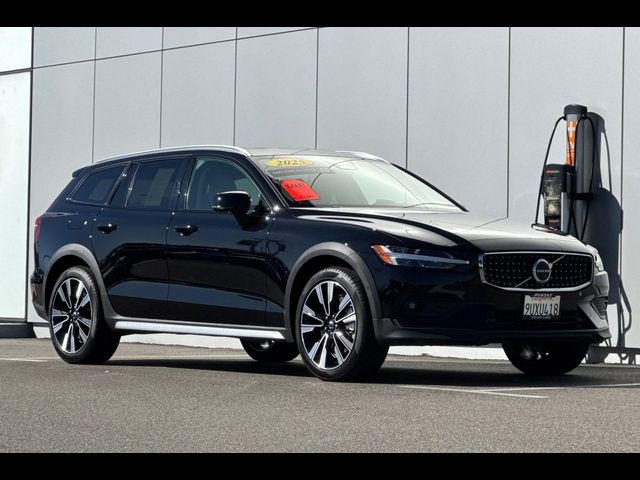 2025 Volvo V60 Cross Country Ultra