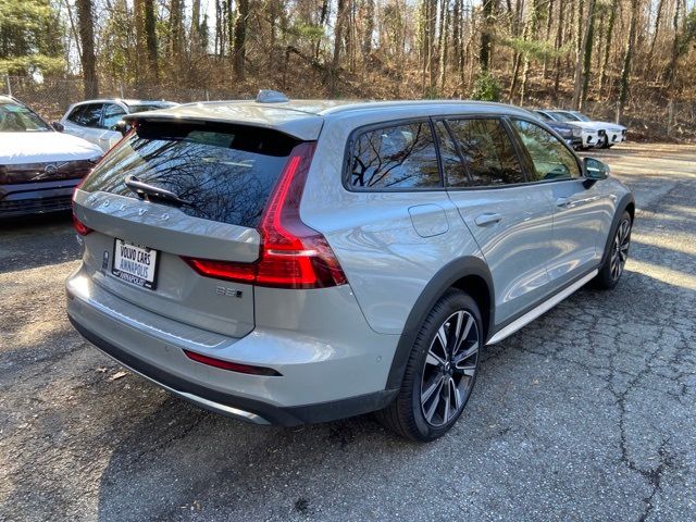 2025 Volvo V60 Cross Country Ultra