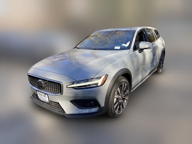 2025 Volvo V60 Cross Country Ultra