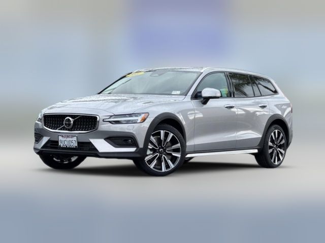 2025 Volvo V60 Cross Country Ultra