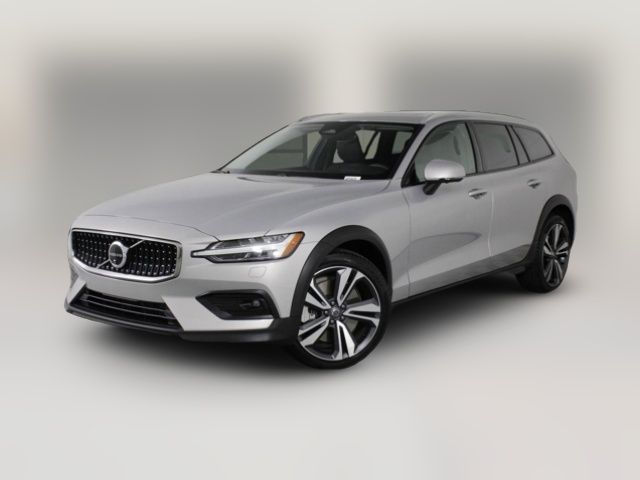 2025 Volvo V60 Cross Country Plus