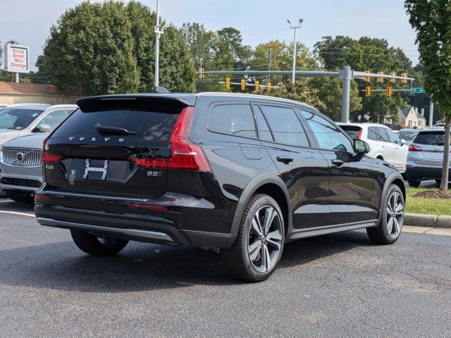 2025 Volvo V60 Cross Country Plus