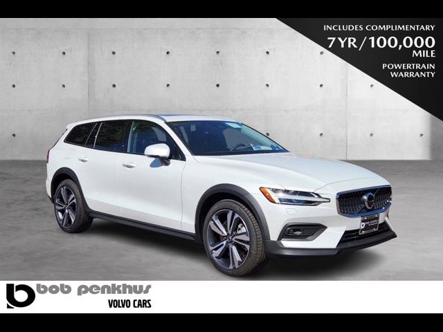 2025 Volvo V60 Cross Country Plus