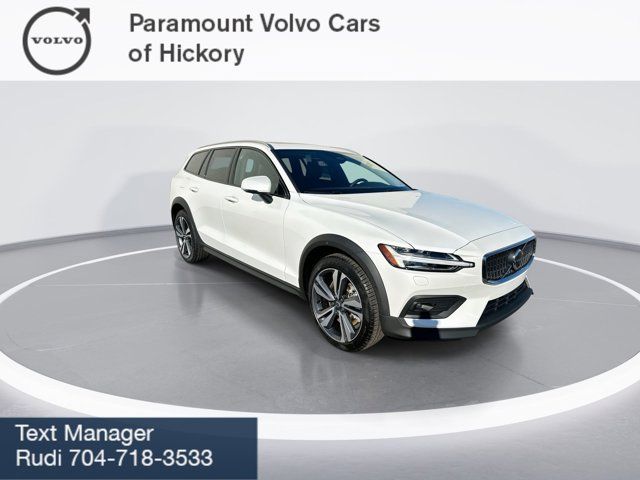 2025 Volvo V60 Cross Country Plus