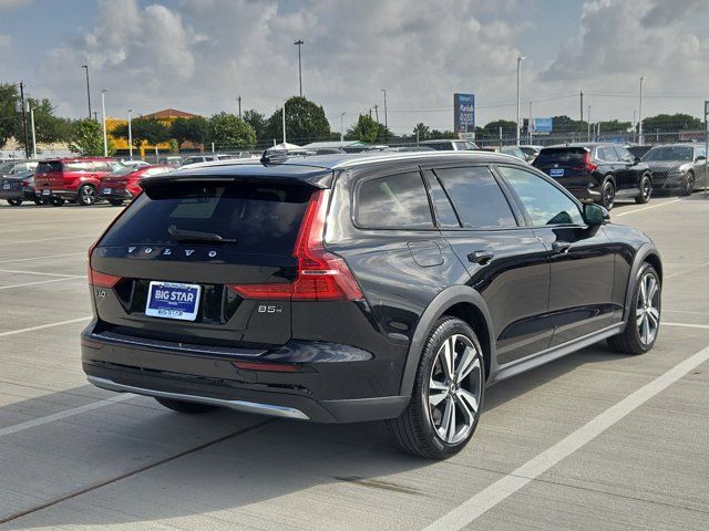 2025 Volvo V60 Cross Country Plus