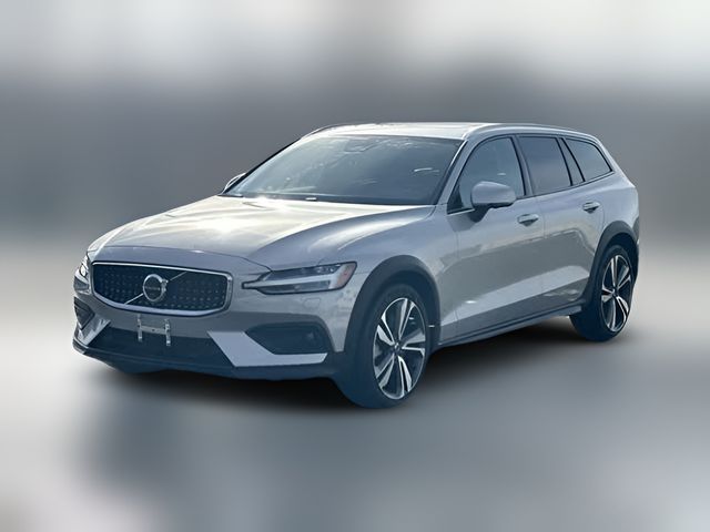 2025 Volvo V60 Cross Country Plus