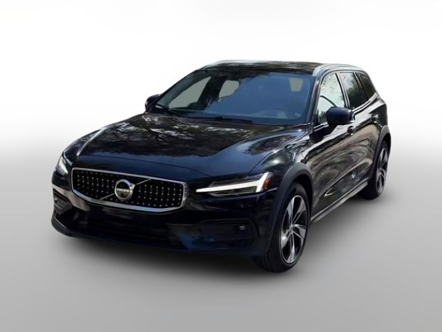 2025 Volvo V60 Cross Country Plus