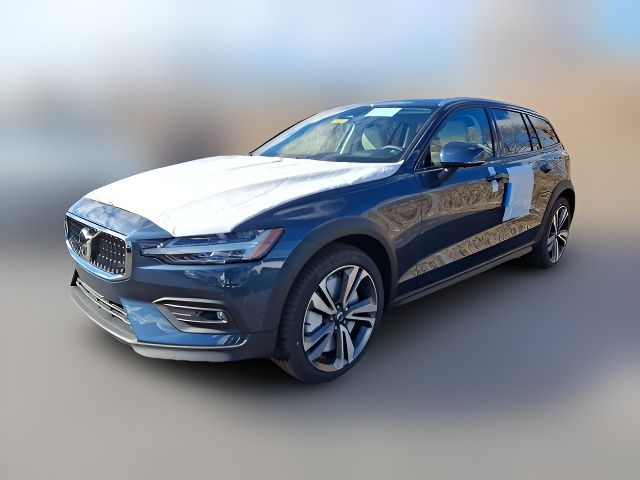 2025 Volvo V60 Cross Country Plus