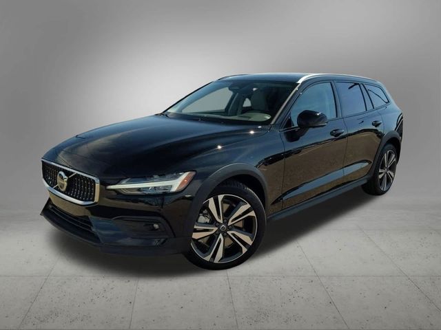 2025 Volvo V60 Cross Country Plus