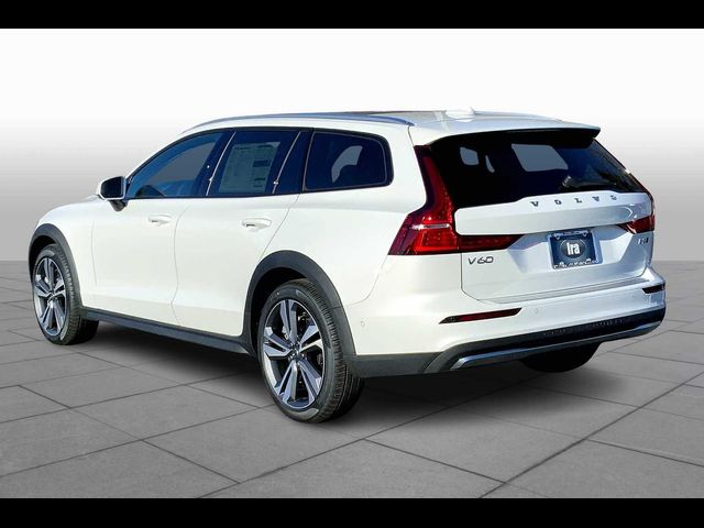 2025 Volvo V60 Cross Country Plus