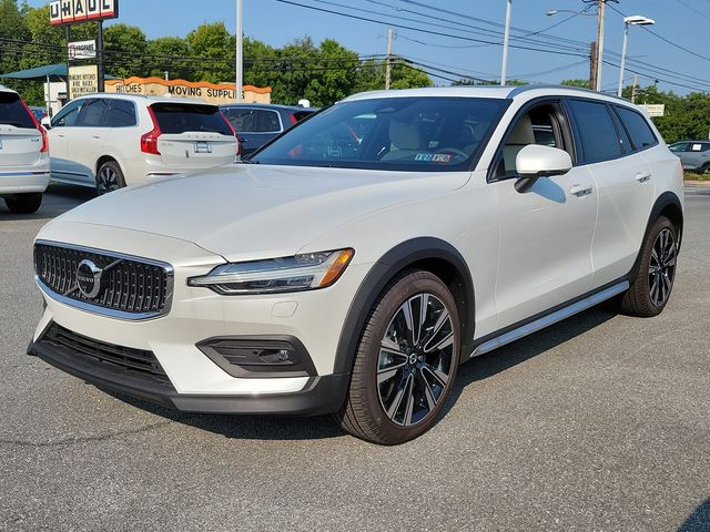 2025 Volvo V60 Cross Country Ultra