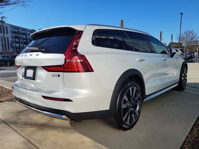 2025 Volvo V60 Cross Country Ultra